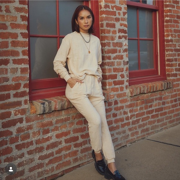 Brownlee Pants - Brownlee Crewneck and Jogger Set Size Medium in Soft Neutral